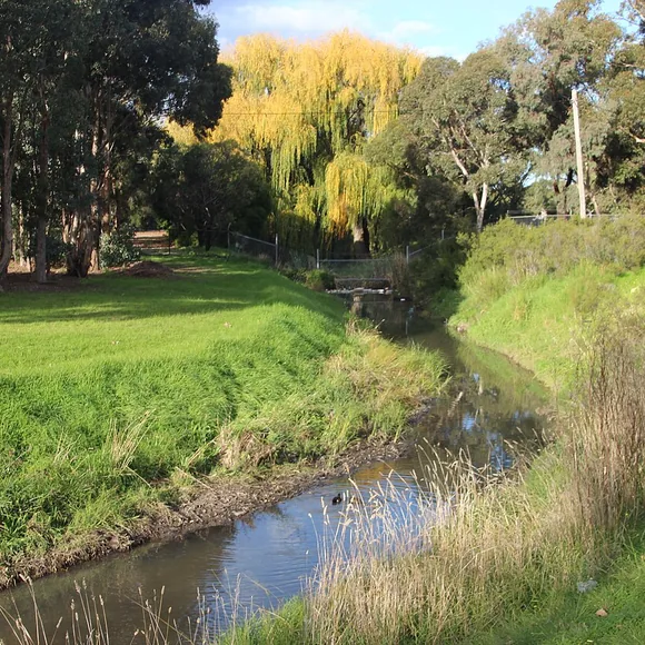 Recognisable view of Hadfield, Melbourne