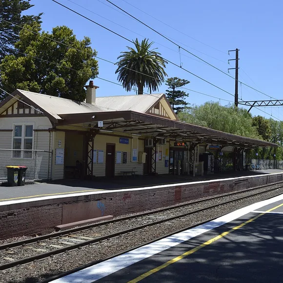 Recognisable view of Mentone, Melbourne
